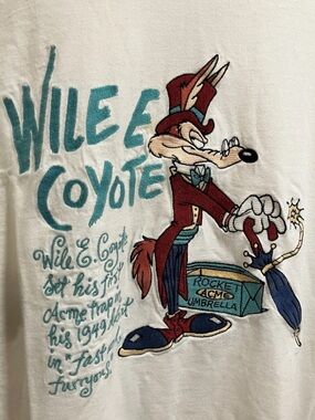 Vintage 90s Wile E Coyote Looney Tunes ACME T Shirt